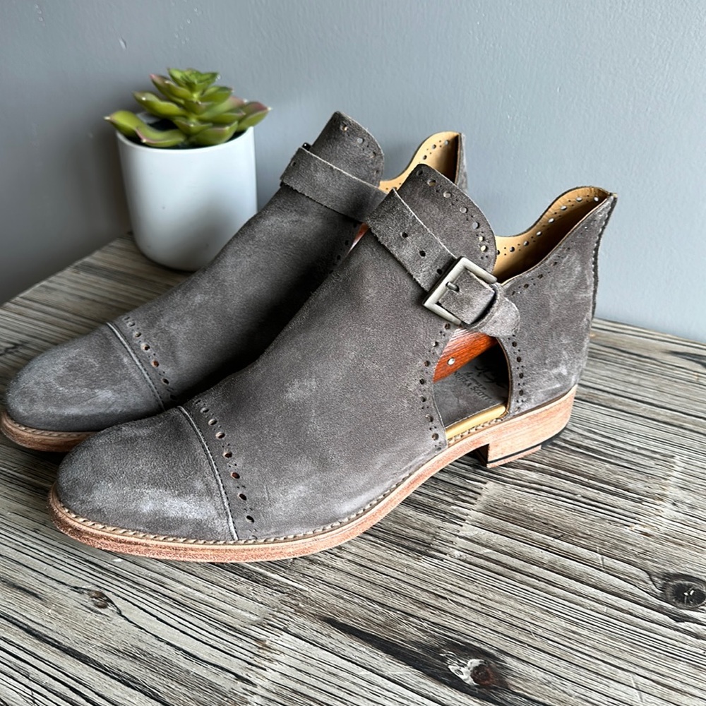 Gray Ankle Boots with Distressed Suede Finish